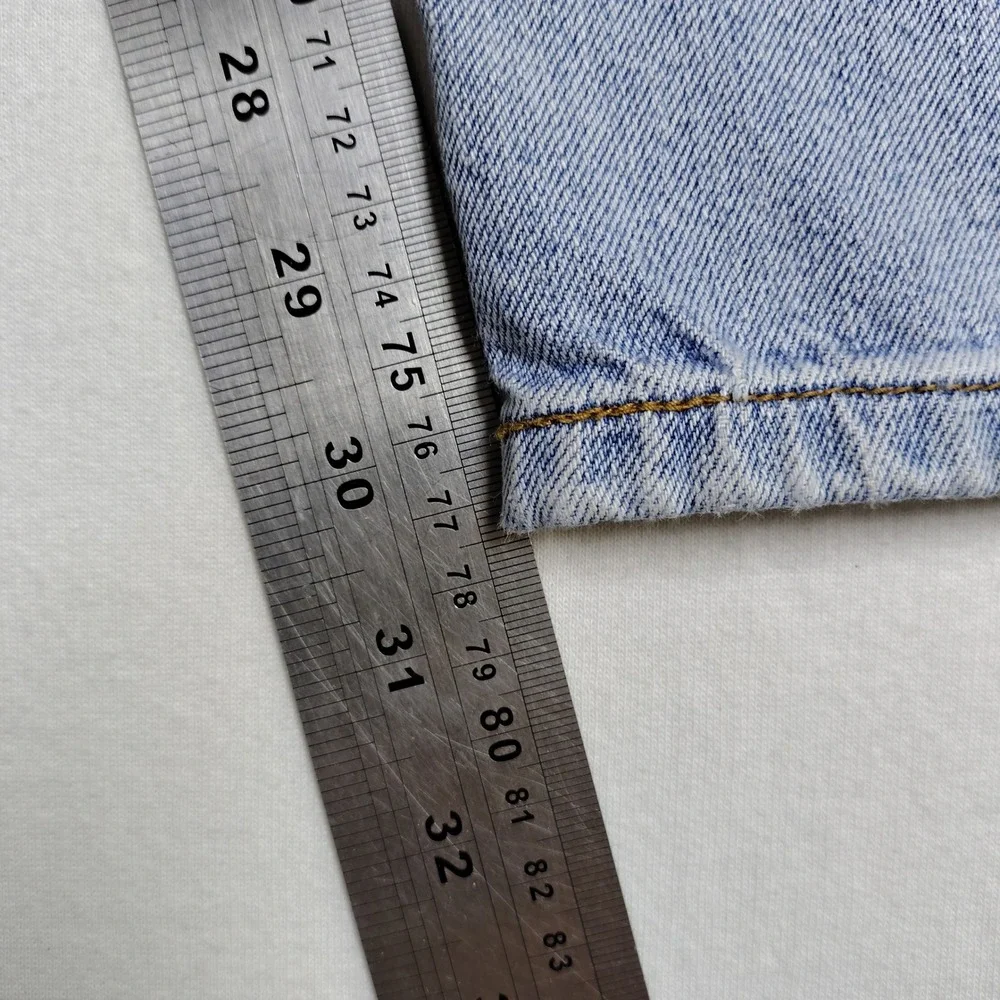 Levis 501 Original Fit Jeans Mens 30x30 Light Wash Blue Button Fly Straight